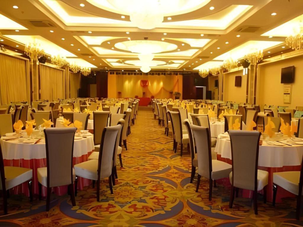 敦煌天润国际大酒店 外观 照片